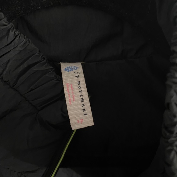FP Movement Pipper Packable Vest - Picture 2 of 4
